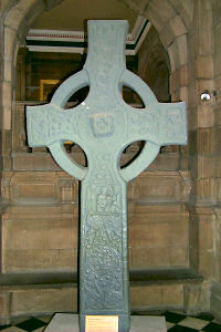 Picture of a replica of a Celtic cross