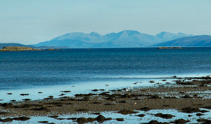 Picture of the silhouette of Arran at the end of Loch Fyne