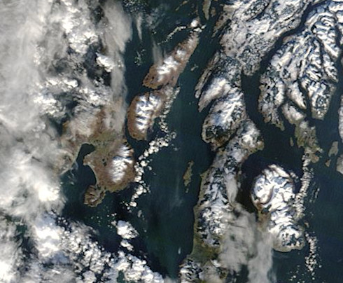 Extract from a satellite picture, showing islands with only little snow