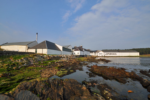 Picture of Laphroaig distillery on Islay seen from the shore