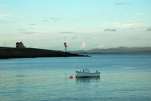 Picture of a lighthouse in the evening light