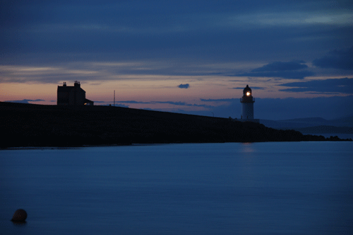 Animated Gif of a lighthouse at night